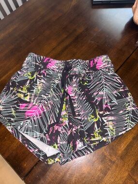 DSG Women’s Black Tropical Print Shorts with Pink Accents size XS